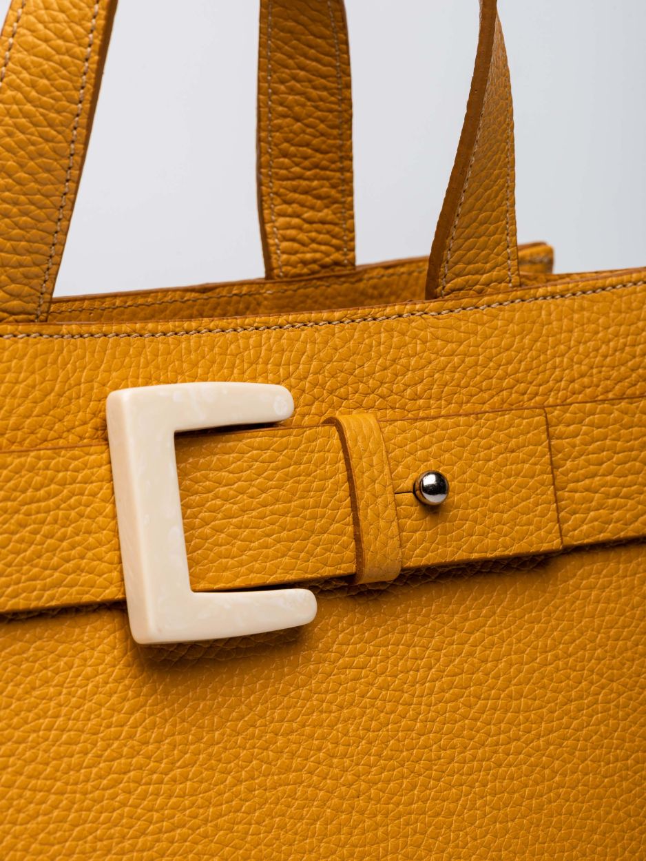 Cartera Alika En Cuero Graneado