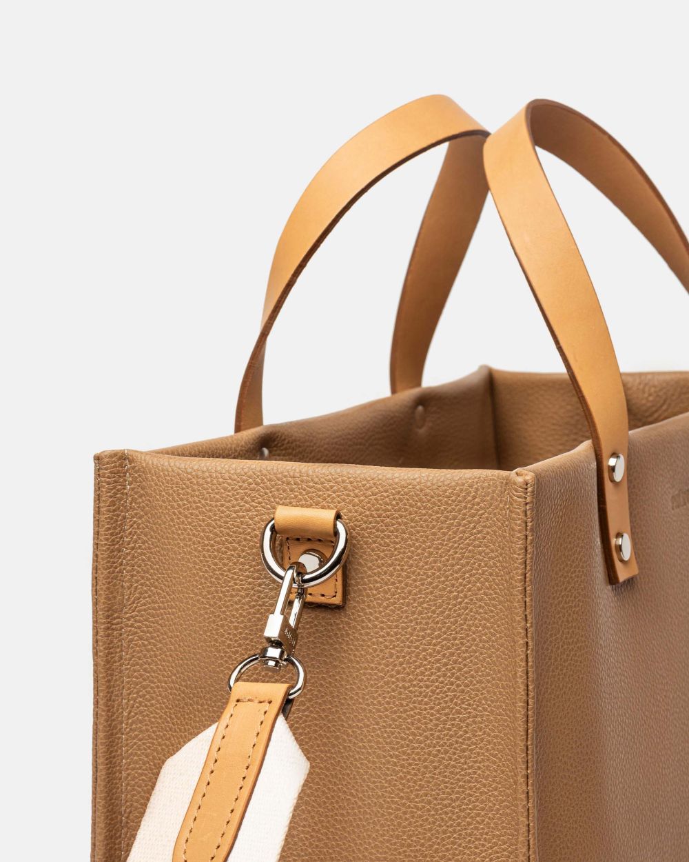 Cartera De Mano Cerdeña En Cuero Graneado